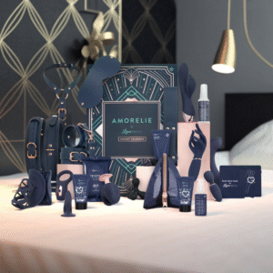 Amorelie Original Adventskalender 2025 in edler Box mit 24 erotischen Toys, Pflege- und Spielideen für Paare.