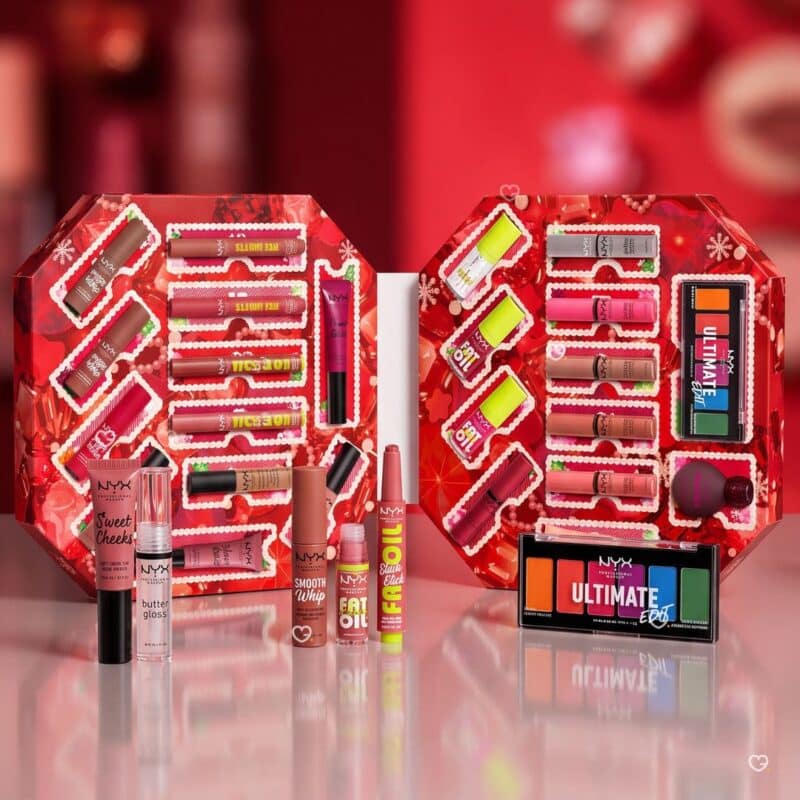 NYX Bling Box 2026 geöffnet mit Lippenölen, Lipgloss und Ultimate Edit Palette