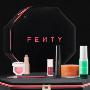 Fenty Beauty Adventskalender 2025 mit 12 limitierten Make-up- und Skincare-Highlights in festlicher Geschenkbox.