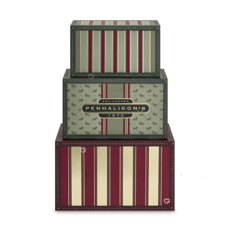 Penhaligon's Adventskalender 2026, drei gestapelte Reisekoffer mit 24 Schubladen
