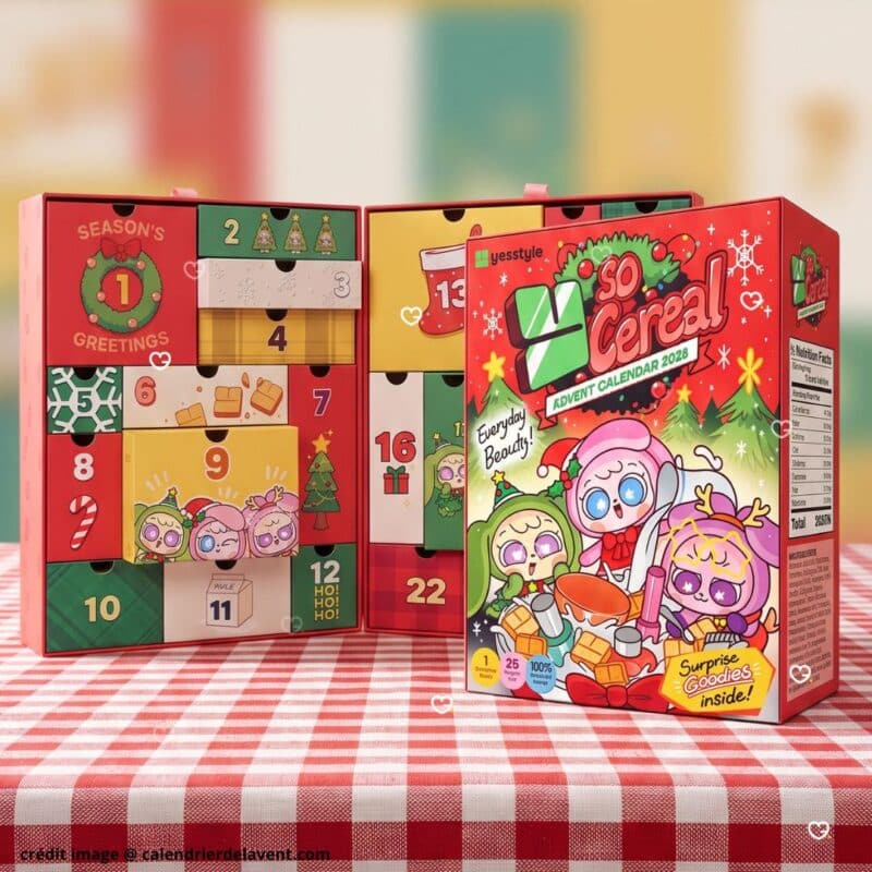 YesStyle Adventskalender 2026, zwei geöffnete Schubladenschachteln nebeneinander