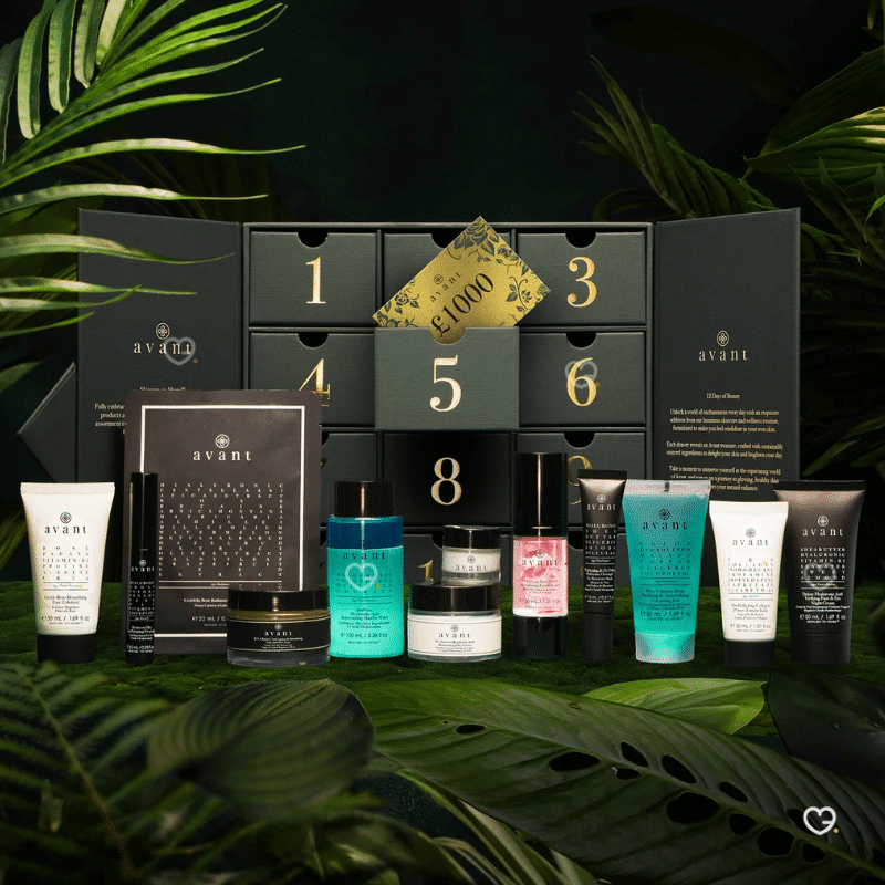 Avant Skincare Adventskalender 2025 in edler Box mit 12 luxuriösen Hautpflege-Highlights aus Seren, Cremes und Masken.