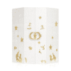 Dior Adventskalender 2025 als luxuriöse Box mit 24 Miniaturen aus Parfum, Make-up, Pflege und Duftkerze.