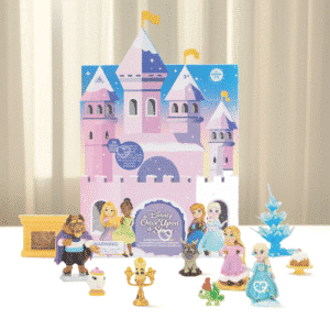 Disney Once Upon a Story Adventskalender 2025 mit 24 Mikrofiguren und Zubehör beliebter Disney-Charaktere zum Sammeln.