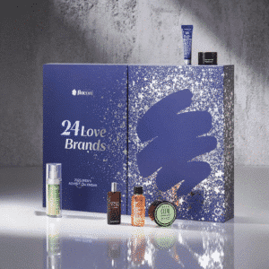 Flaconi Men Adventskalender 2025 mit 24 Pflege- und Duft-Highlights für Herren, limitierte Luxus-Edition in eleganter Box.