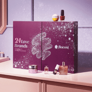 Flaconi Adventskalender 2025 mit 26 Luxus-Beauty-Produkten von Marken wie Lancôme, Shiseido und Sol de Janeiro.
