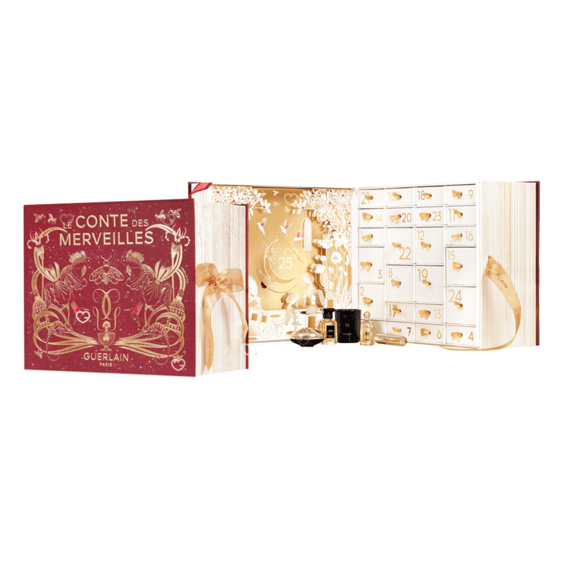 Guerlain Adventskalender 2025 in gold-weißer Box mit 25 Luxusminiaturen aus Parfum, Pflege, Make-up und Duftkerzen.