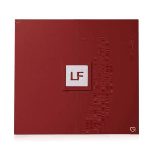 LOOKFANTASTIC Adventskalender 2025 mit 28 Beauty-Highlights, 17 Fullsize-Produkten und festlich luxuriösem Design.