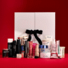 Niche-Beauty Adventskalender 2025 mit 24 Luxusprodukten aus Skincare, Make-up, Parfum und Lifestyle in eleganter Box.