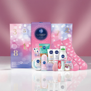 Nivea Jugend Adventskalender 2025 mit 12 Beauty-Überraschungen aus Pflegeprodukten und Accessoires in festlicher Box