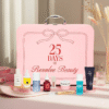 Revolve Adventskalender 2025 mit 25 Luxus-Beautyprodukten von Marken wie Olaplex, Dr. Barbara Sturm und Pat McGrath
