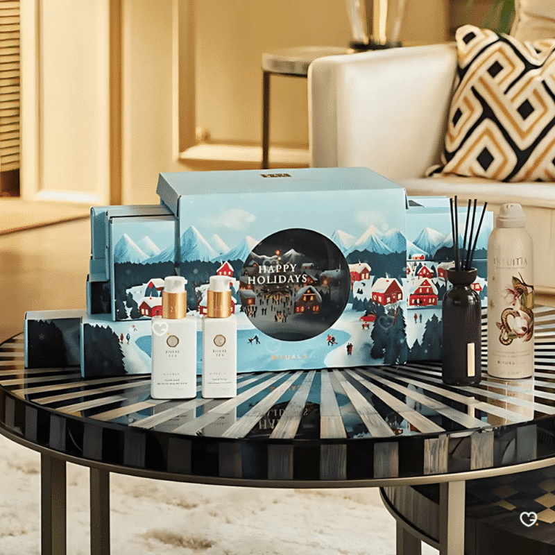 Rituals Deluxe Adventskalender 2025 mit 24 luxuriösen Beauty-Überraschungen aus Pflege, Duft und Accessoires in edler Box.