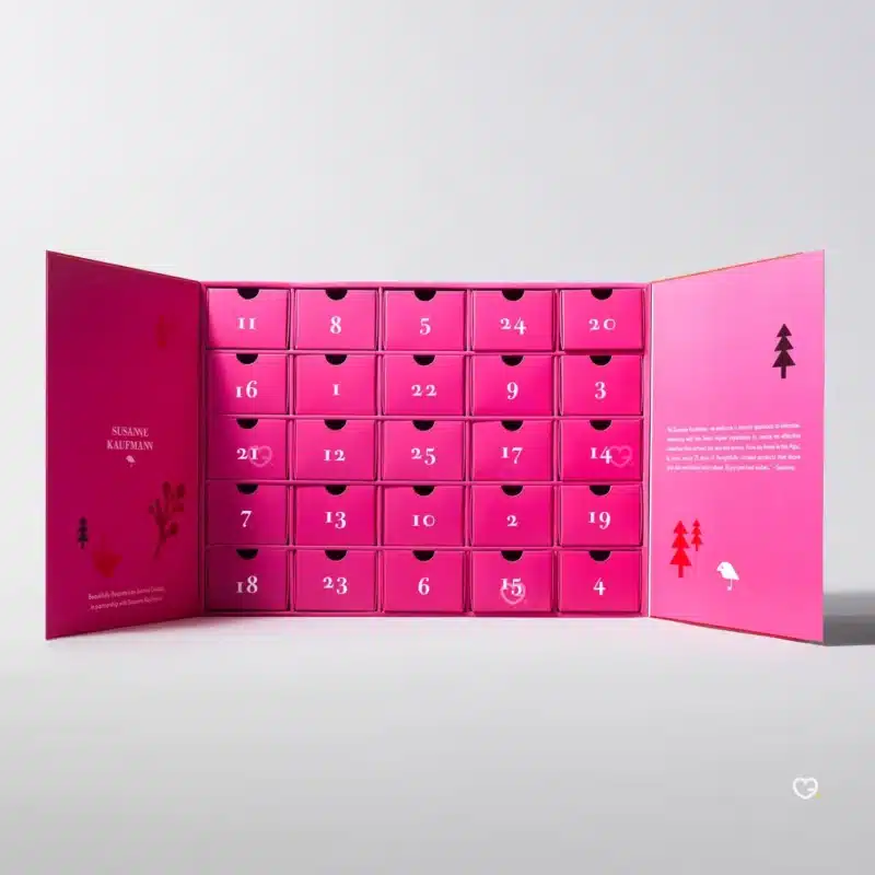 Susanne Kaufmann Adventskalender 2025 in eleganter Box mit 25 luxuriösen Naturkosmetik-Pflegeprodukten für Gesicht, Körper und Bad