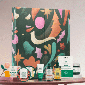 The Body Shop Ultimate Adventskalender 2025 mit 25 luxuriösen Pflegeprodukten wie Cremes, Body Butters und Masken in festlicher Box