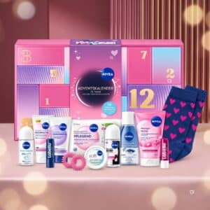 Nivea Jugend Adventskalender 2026 ausgepackt in Rosa, alle 10 Pflegeprodukte plus Socken und Haargummis