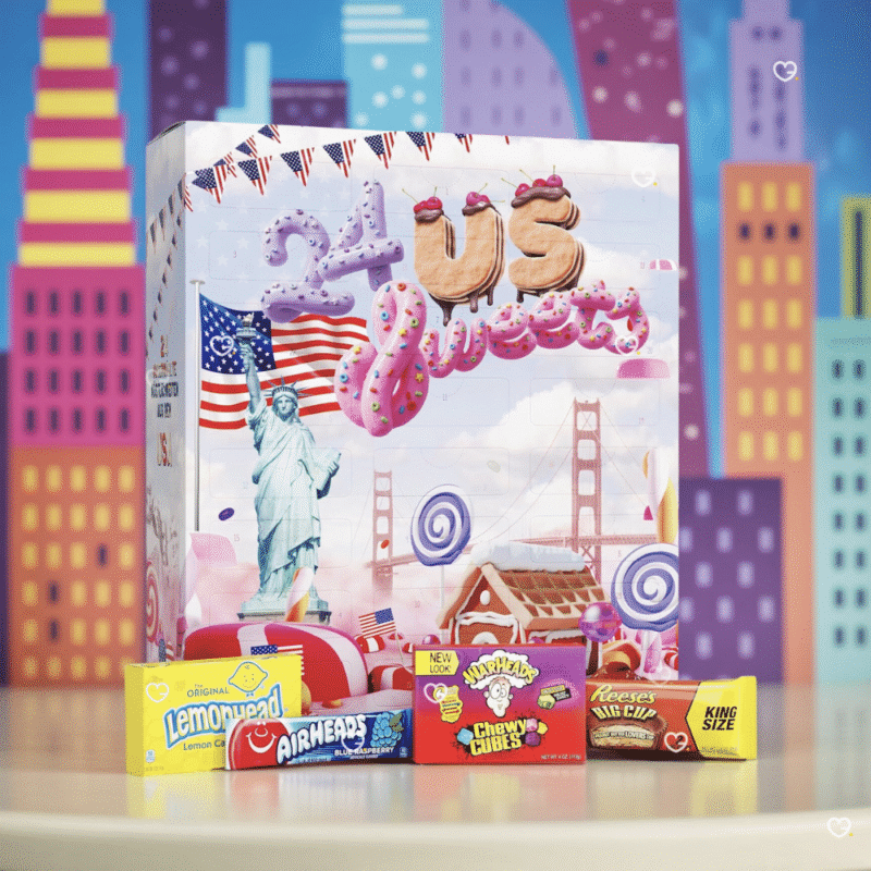 Boxiland Amerikaans Adventskalender 2025 mit 24 US-Süßigkeiten wie Reese’s und Skittles in bunter Geschenkbox.