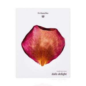 Dr Hauschka Adventskalender 2025 mit 24 Naturkosmetik‑Miniaturen für Gesicht, Körper und Make‑up in eleganter Geschenkbox.