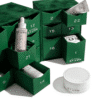Dr. Barbara Sturm Adventskalender 2025 mit 24 luxuriösen Skincare‑Essentials in eleganter weiß‑goldener Geschenkbox.