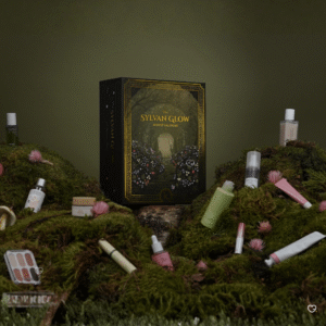 Luxuriöser Korean Skincare Adventskalender 2025 mit 31 K‑Beauty‑Pflege‑ und Make‑up‑Highlights in eleganter grüner Box.