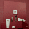 Dr Hauschka Adventskalender 2025 mit 24 Naturkosmetik‑Miniaturen für Gesicht, Körper und Make‑up in eleganter Geschenkbox.