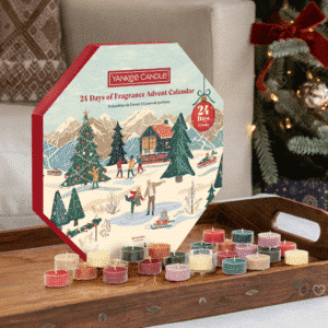 Yankee Candle Wreath Adventskalender 2025 mit 24 Duft-Teelichtern und Glashalter in festlicher Kranzbox für Duftliebhaber:innen.