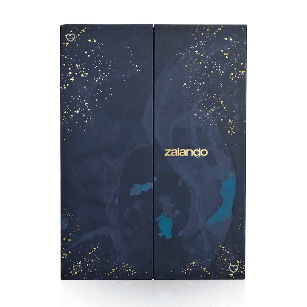Zalando Beauty Adventskalender 2025 mit 24 Luxus‑Miniaturen von Marken wie Lancôme und Clinique in eleganter gold‑weißer Box.