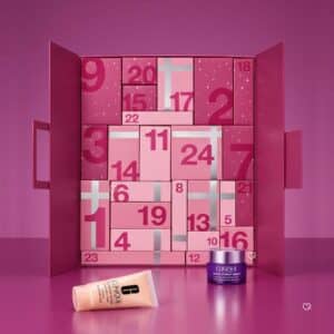 Clinique Adventskalender 2026 geoeffnet, 24 nummerierte Tuerchen