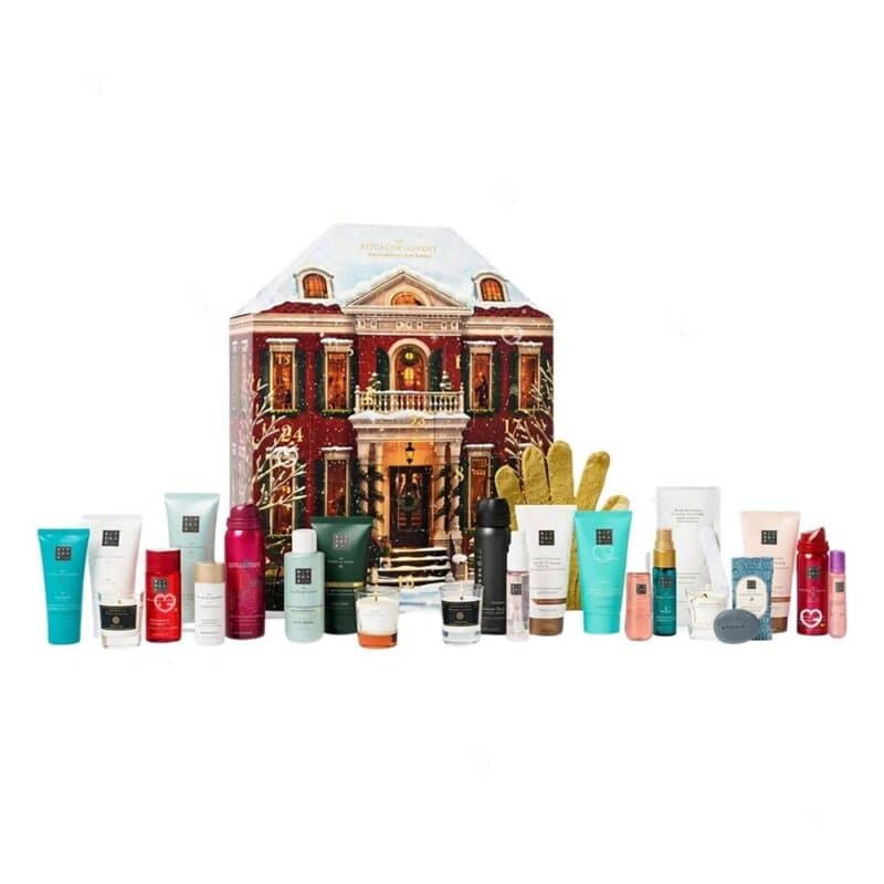 Alle 24 Produkte des Rituals Adventskalenders 2026 vor der Stadthaus-Box
