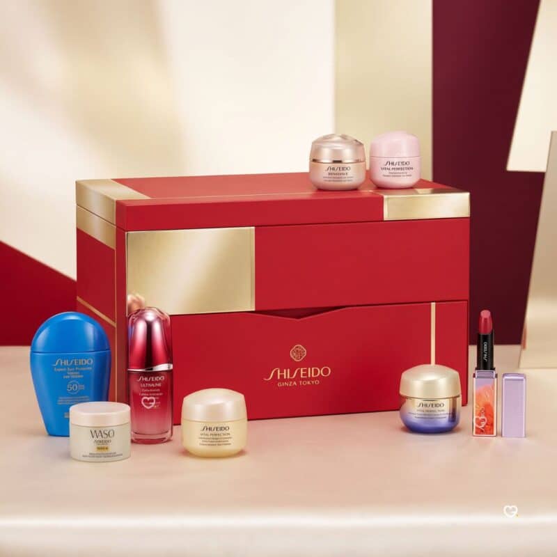 Shiseido GINZA WONDER Adventskalender mit Ultimune-Serum und Cremes davor aufgereiht