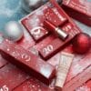 Detailansicht der nummerierten Türchen des Flaconi Adventskalenders 2026