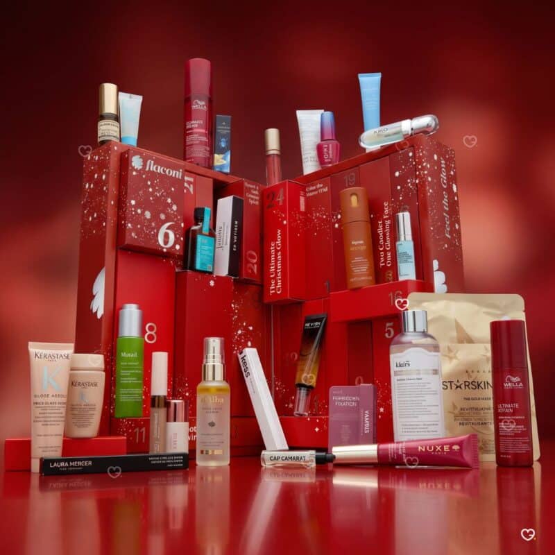 Geöffneter Flaconi Adventskalender 2026 mit allen Beauty-Produkten