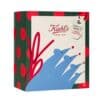 Kiehl's Adventskalender 2026, geschlossene Hochformat-Verpackung mit tannengruenem Hintergrund und roten Punkten