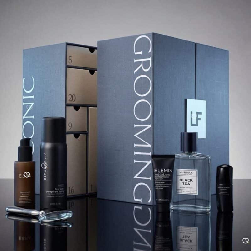 Lookfantastic Männer Adventskalender 2026 geöffnet mit ausgelegten Pflegeprodukten