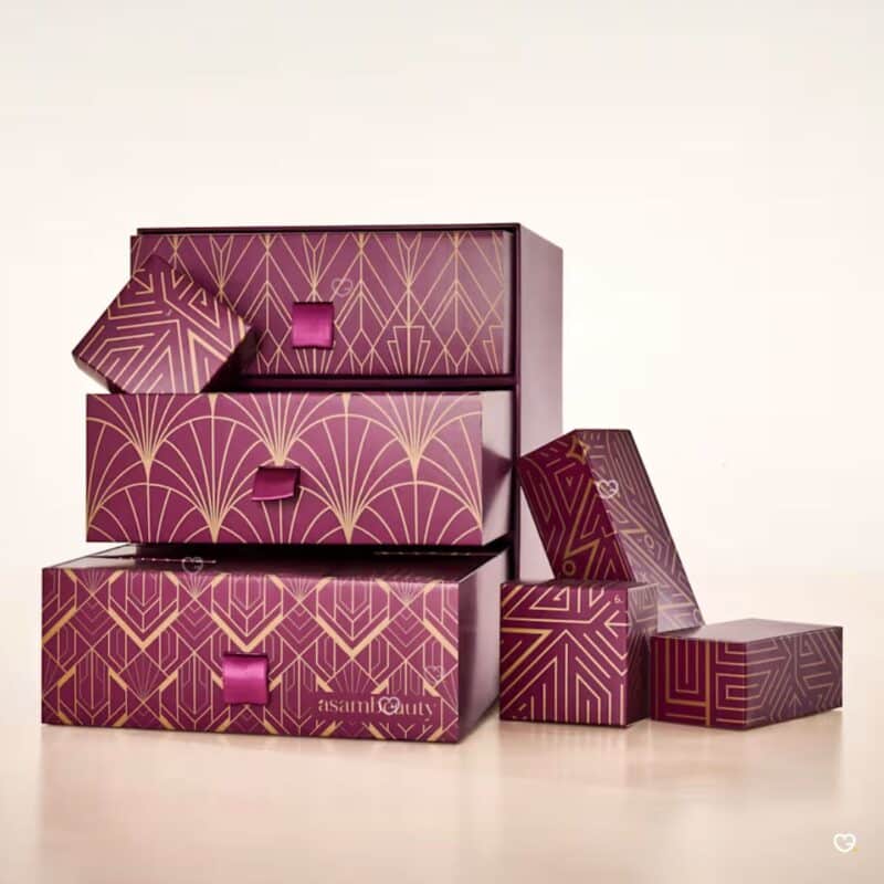 Art-deco-Box des M. Asam Premium Adventskalenders 2026 mit drei Schubladen