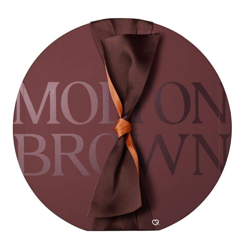 Molton Brown Adventskalender 2026 geschlossen, runde Box mit Kupferrand und Schleife