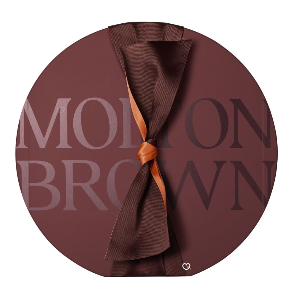 Molton Brown Adventskalender 2026 geschlossen, runde Box mit Kupferrand und Schleife