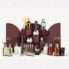 Molton Brown Adventskalender 2026 alle 24 Produkte ausgepackt auf weißem Hintergrund