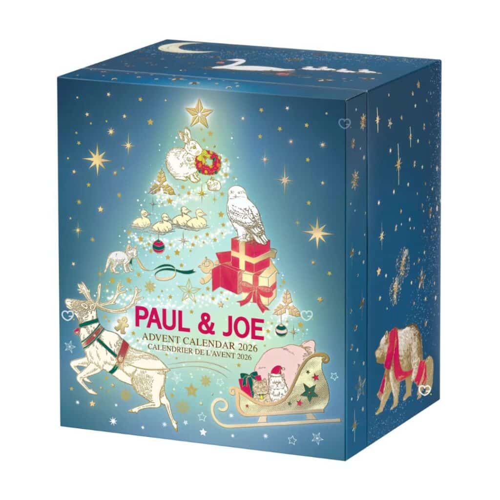 Paul and Joe Adventskalender 2026, geschlossene nachtblaue Schubladenbox mit Weihnachtsbaum und Tierillustration von Sophie Mechaly