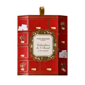 Yves Rocher Adventskalender 2026, geschlossene rote Geschenkbox mit botanischem Weihnachtsdekor