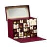 Yves Rocher Premium Adventskalender 2026, bordeauxroter Schatzkästen mit vergoldeten Details und integriertem Spiegel, geöffnet, Beauty Adventskalender Luxus