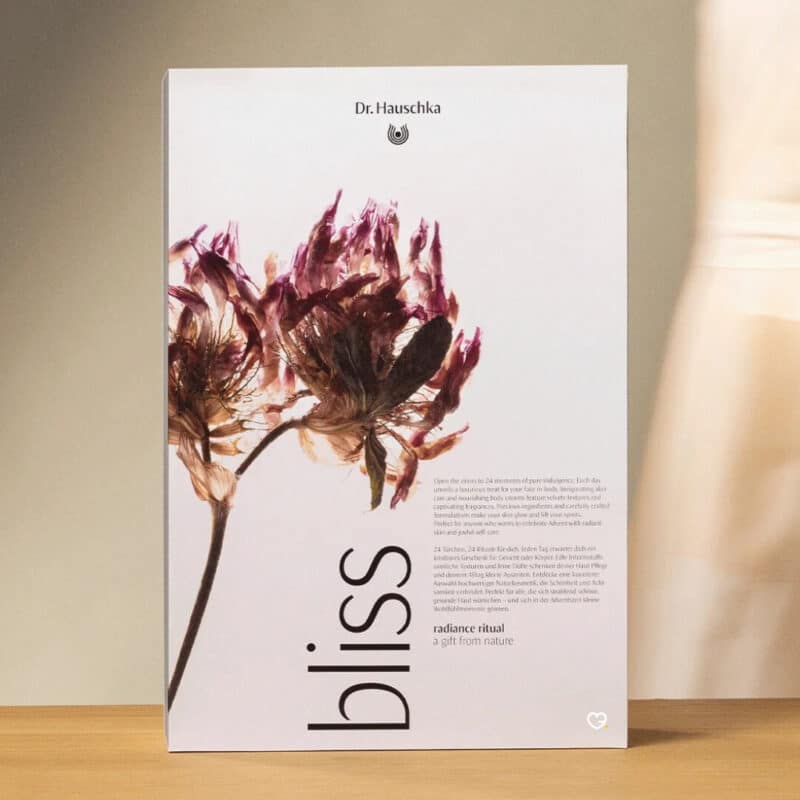 Dr. Hauschka Adventskalender 2026 bliss, aufgestellte Box