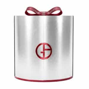 Giorgio Armani Adventskalender 2026 Glamorous Winter Escape, geschlossene silberrote Panettone-Box