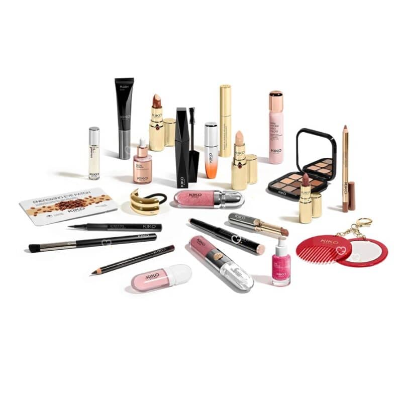 Kiko Adventskalender 2026 Inhalt, alle 24 Make-up- und Pflegeprodukte auf weißem Hintergrund