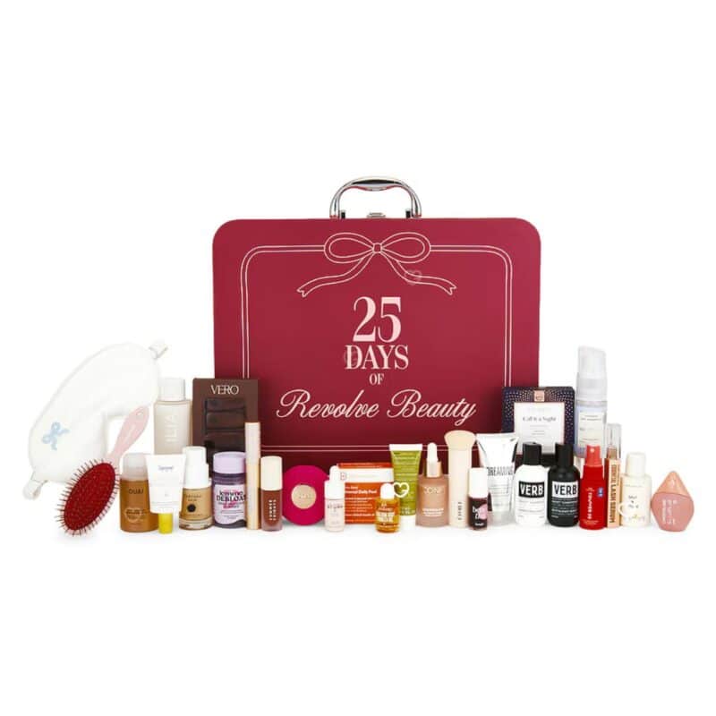 Alle 25 Produkte des Revolve Adventskalender 2026 mit FOREO Mini UFO Gerät und Furtuna Serum