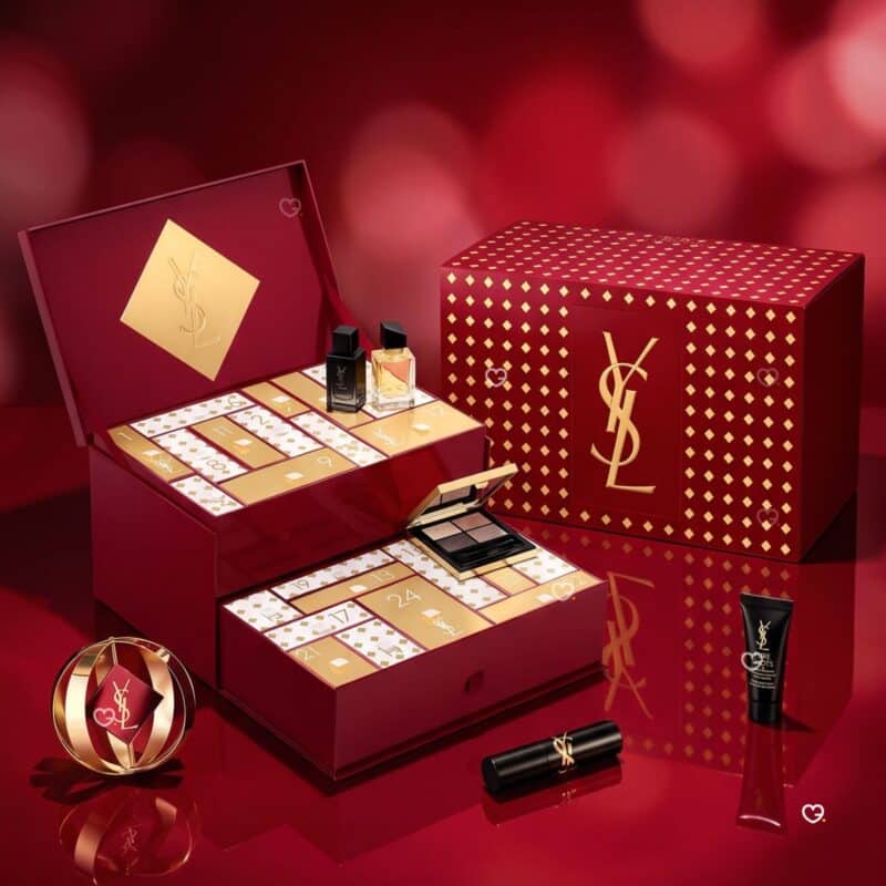 YSL Beauty Adventskalender 2026, geöffnete Schatulle mit zwei Schubladen und 24 Türchen