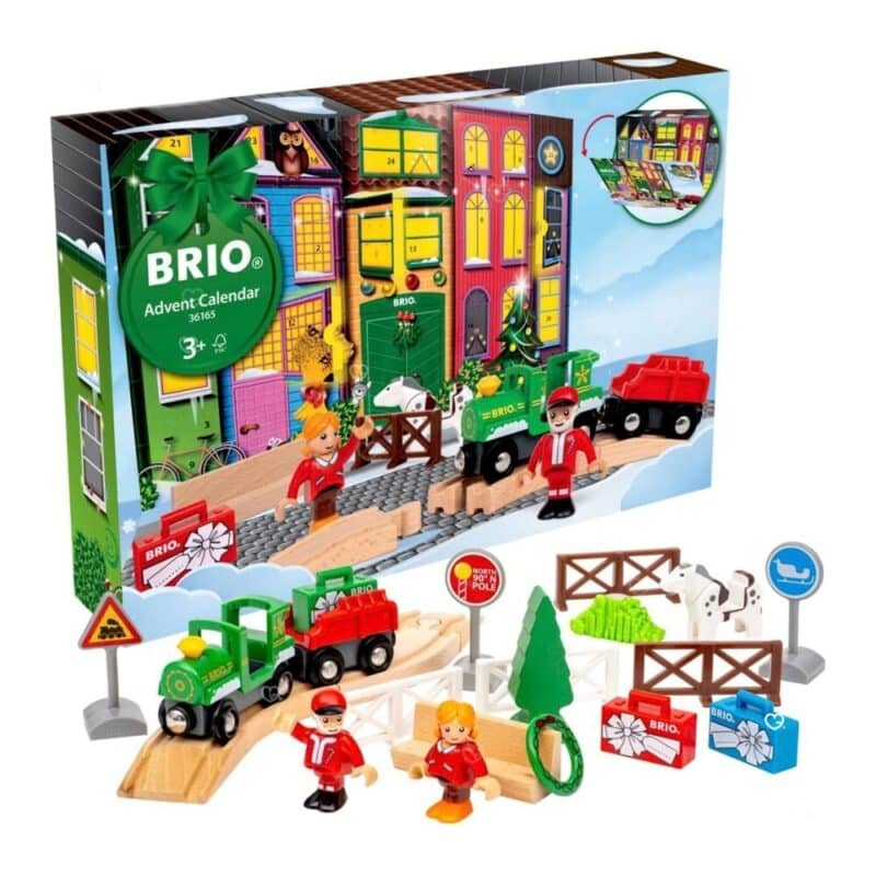 Brio Adventskalender 2026 alle Figuren, Lok und Schienen vor der Packung