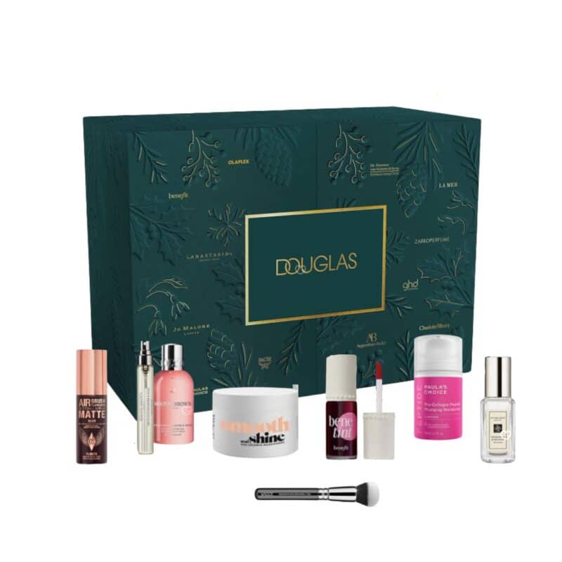 Douglas Luxury Adventskalender 2026 geschlossene Schatulle neben allen 25 Produkten