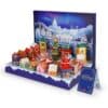 Legami Adventskalender 2026 Dream Peaks als aufgebautes Weihnachtsdorf mit Begrüßungskarte