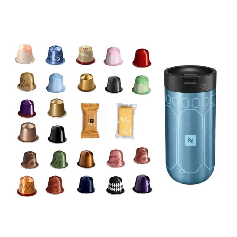 Kompletter Inhalt des Nespresso Original Adventskalender 2026 mit Kapseln, Reisebecher und Cantuccini