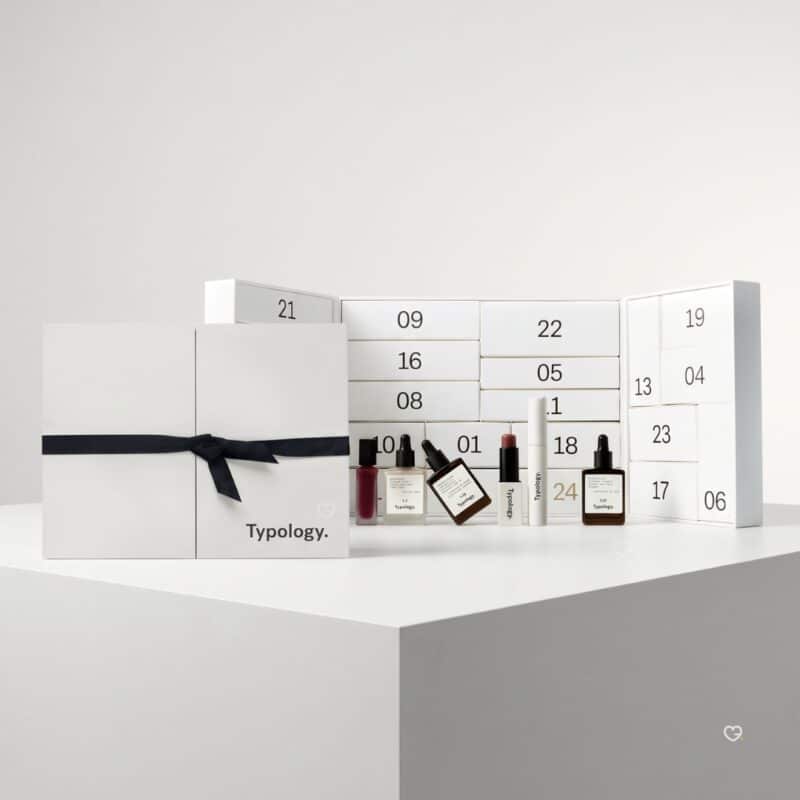 Typology Adventskalender 2026 geöffnet mit den Pflegeprodukten